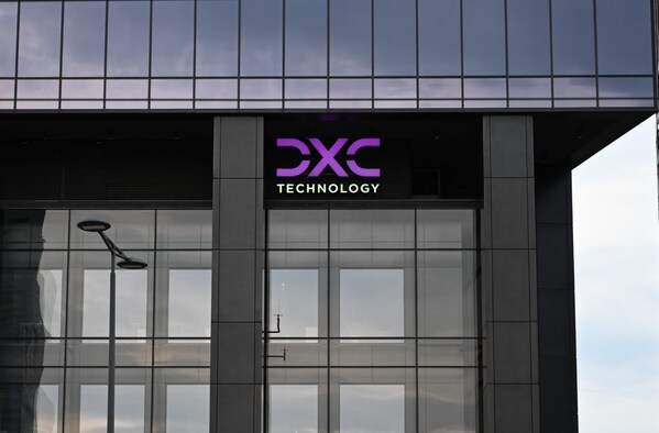 DXC成立全球AI能力中心，加速企业AI应用