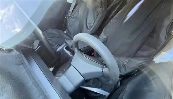 各种减配！廉价版特斯拉Model Y快要被扒光了