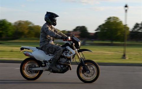 大临高速部分路段禁摩引热议！官方：开通至今已发4起摩托车亡人事故