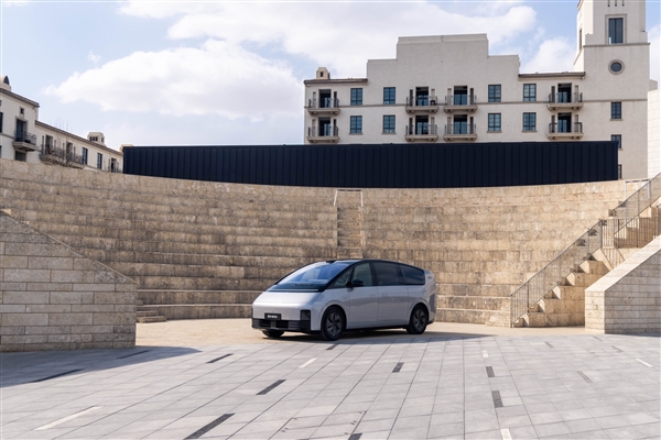 理想法务部：抹黑理想MEGA的人被告 判赔12万并道歉