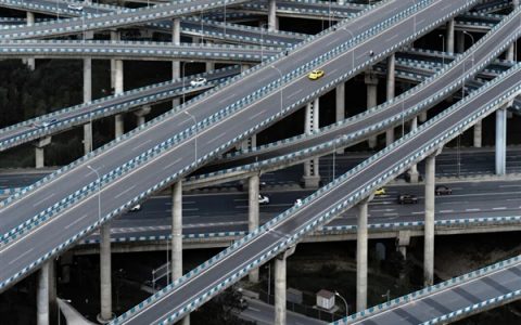 重庆铁路桥惊现第五层！不愧是魔幻8D城市