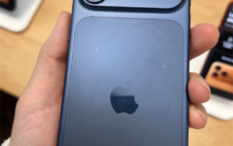华尔街分析师称iPhone 17系列划痕问题被夸大 不会影响销售