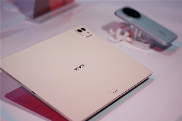 一门双至尊！荣耀MagicPad3 Pro平板首发第五代骁龙8至尊版：定义安卓最强平板