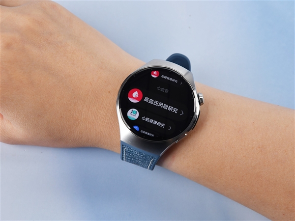 华为苹果手表巅峰对决：看谁能称霸2025年腕上科技