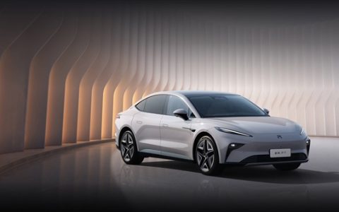 飞凡汽车卖二手车电池退不掉 售后不作为！有车主希望它倒闭