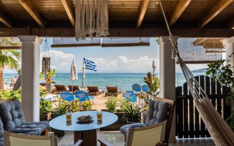 Airbnb爱彼迎发布国庆黄金周出境游趋势报告：中国旅行者搜索热度同比近翻倍