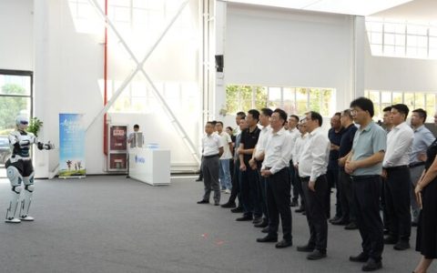 国家工信部装备一司及人才交流中心领导调研奇瑞墨甲机器人：肯定车企引领的具身智能创新路径