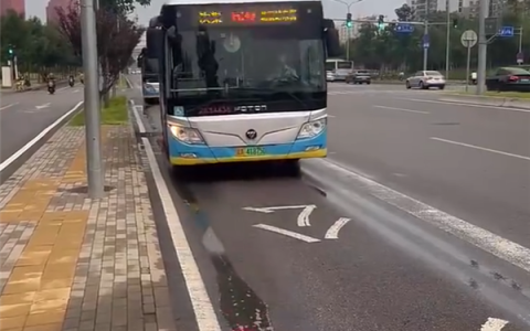 男子北京上班每天通勤6小时月花费4200元 韩路：完全不理解