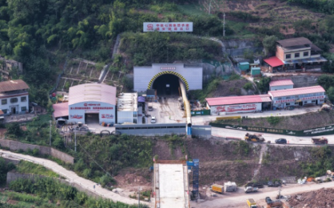 全长4458米！西渝高铁全线首个超4公里单洞双线隧道镇安隧道贯通