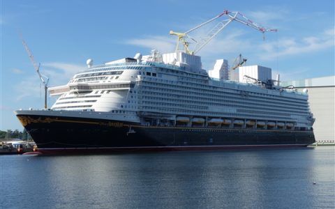 迪士尼“探险号”亚洲首航延期 向每位客户提供50%折扣补偿