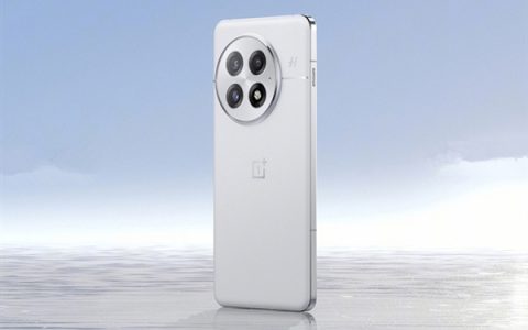 一加15获3C认证 博主：屏幕是大杀器 素质冲击TOP1