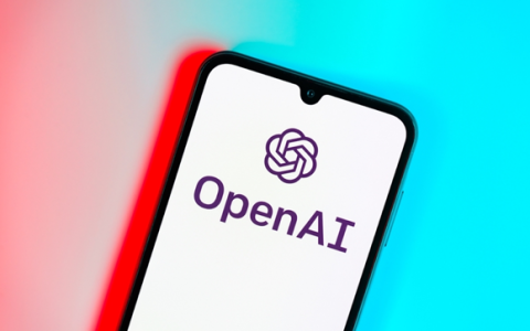 OpenAI发布语音模型GPT-realtim：具备情感感知能力 多语言无缝切换
