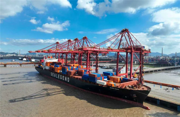 宁波舟山港开通首条北极航道航线：相较传统航线可缩短22天