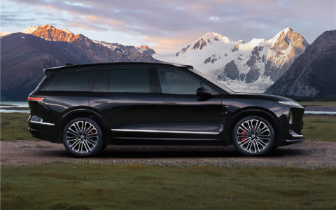 爆单！蔚来官宣全国门店推迟闭店时间 全新ES8首日试驾已排至凌晨