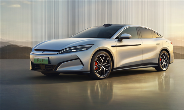 天神之眼成销量引擎！比亚迪1-8月销量破286万辆 蝉联全国车企销冠