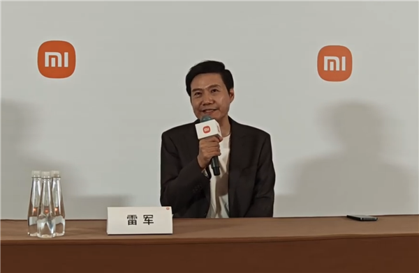 雷军：再次向李想本人表示崇高敬意 不少车企都是摸着理想过河