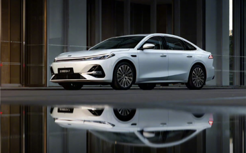 8.18万起 吉利再造爆款！全新银河A7上市2月交付破30000辆