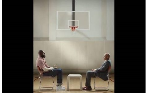 詹姆斯发布预告：8号0点将宣布重大决定