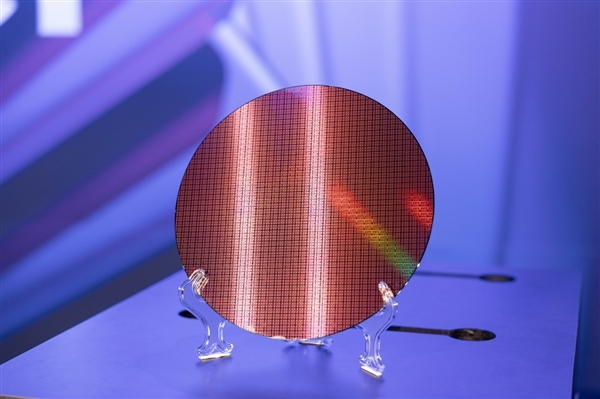 量产计划顺利进行 Intel：18A工艺缺陷密度创下新低！