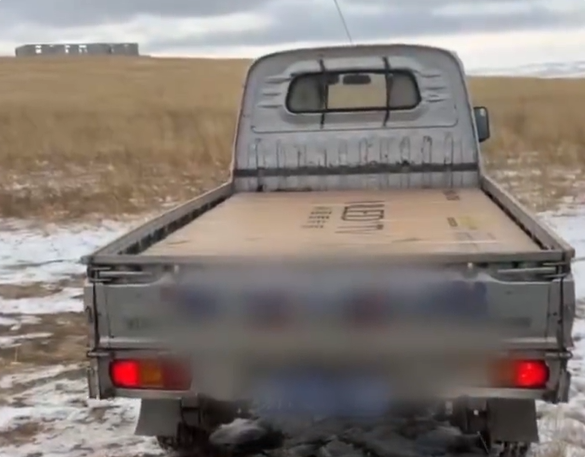 牧区电视送装视频引热议 网友疑惑：那么多蒙古包是怎么找到的！