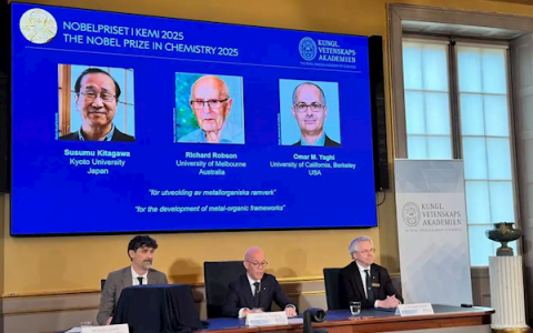 刚得诺奖的成果被做成芯片了：30年前曾被评委嫌弃称“无用”的材料