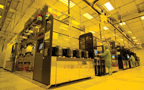 台积电“银色高速公路”首度公开！EUV光刻机生产芯片全程曝光