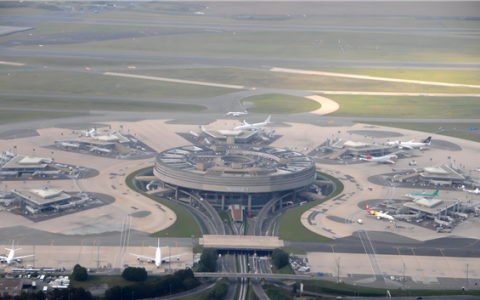 被迫无薪工作 美国洛杉矶一机场数小时无空管值守