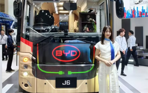 两款专为日本打造 比亚迪J6、J7、K8纯电巴士亮相东京车展
