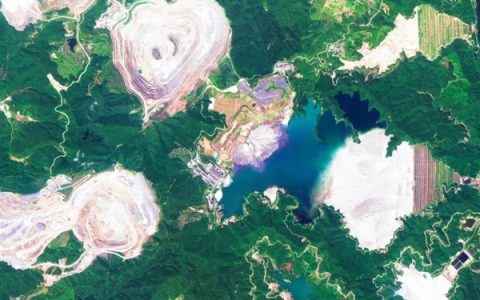 卫星俯瞰亚洲最大的露天铜矿：如同“大地指纹”