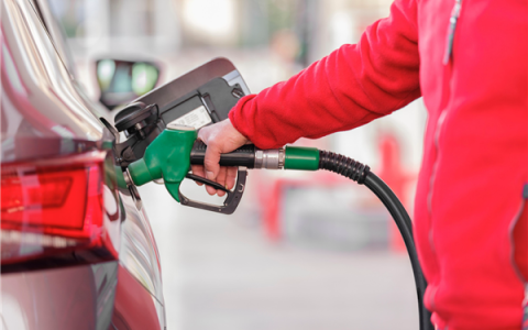 95的车错加92汽油 可以再加点98兑成95吗 答案来了