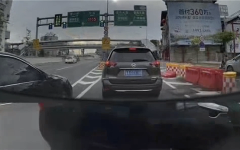 网友自曝每年撞车十几次 都是对方全责