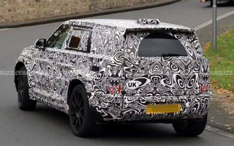 纯电“小卫士”要来了！路虎新成员曝光：硬派造型、800V平台