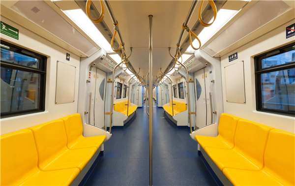 国庆假期迎返程高峰：广州、深圳、成都等多地地铁延迟收车