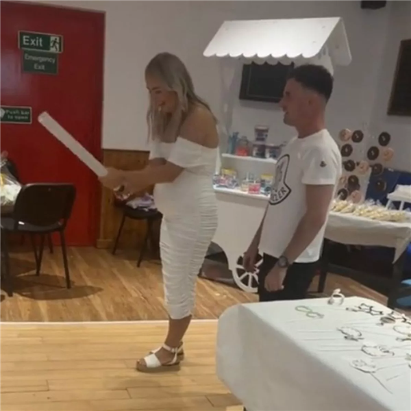 国外女子精心打造怀孕骗局 用重生娃娃假冒婴儿