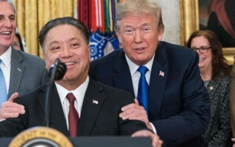 OpenAI号称有花不完的钱！AI泡沫似曾相识 发人深思