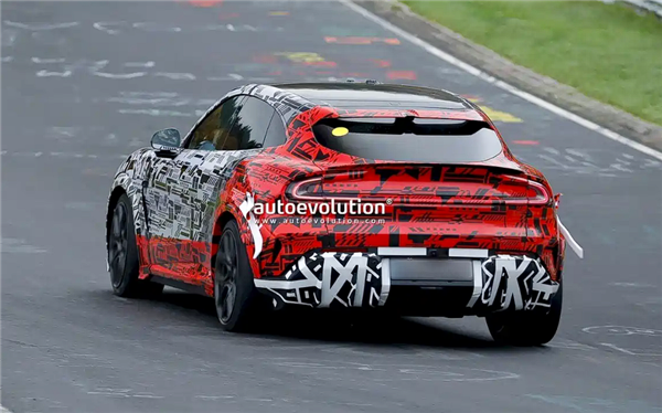 接近量产状态！小米YU7 GT再现身纽北赛道