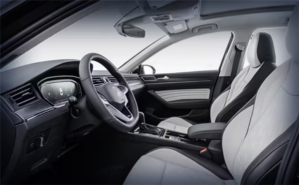 燃油神车 一汽-大众迈腾3000万辆甄选款上市：17.49万元起