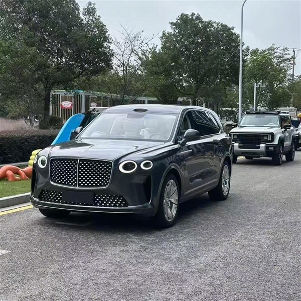 不是老头乐 国内造车新势力新车出街：几乎1:1复刻宾利添越！