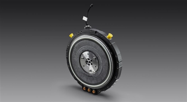 不到13kg却能爆发千匹马力！奔驰新电机突破功率密度世界纪录