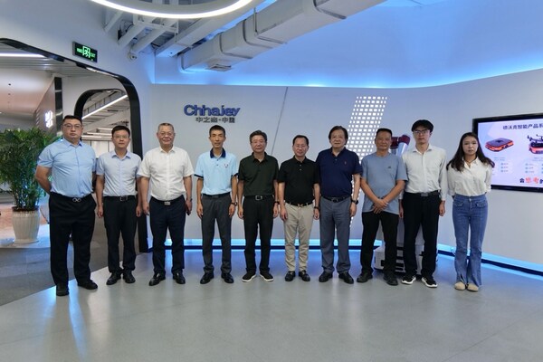 陈炳荣一行调研中之杰智能，深度考察德沃克X-Agent创新成果