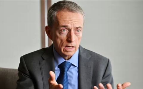 英特尔前CEO复盘：公司15年决策失误 AI正处于泡沫中