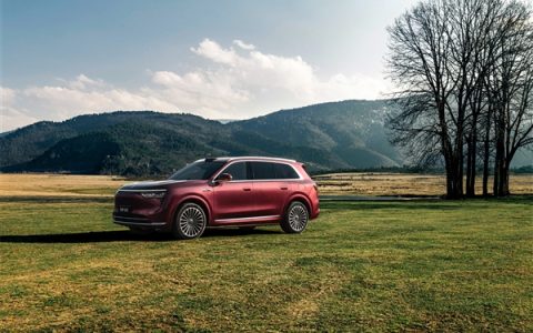 余承东多次强调华为系车门锁足够安全！任正非：车的最高级别就是安全