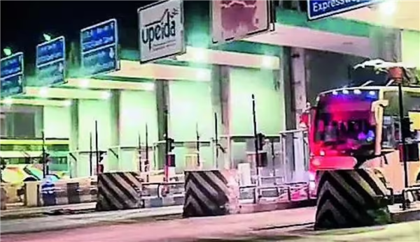 过节只发90元 嫌奖金少了！印度高速收费站员工免费放5000辆车通行