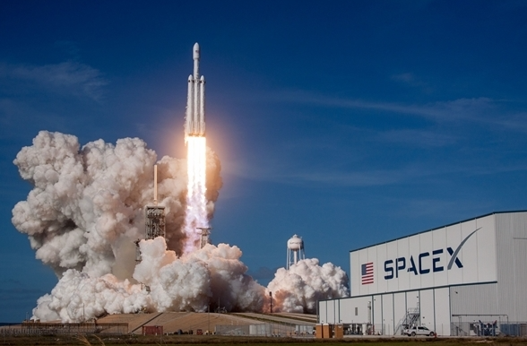 马斯克回应NASA开放登月合同：星舰才是最终答案