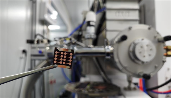 转化效率首超30%！我国太阳能电池研究取得新突破