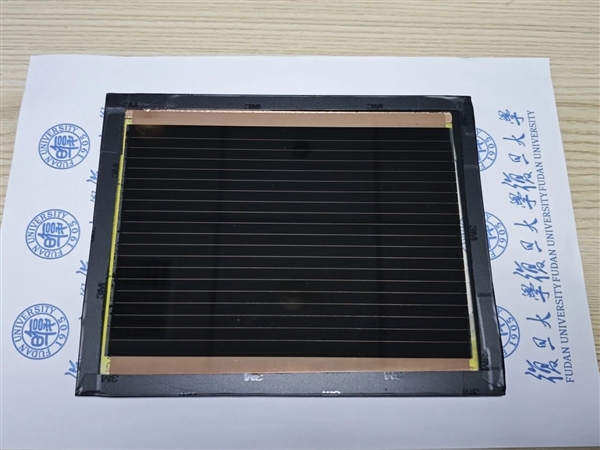 告别铅污染！复旦造出更环保的太阳能电池：还打破一项世界纪录