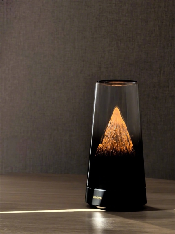 日照金山！余承东晒华为神秘新品 颜值拉满 猜猜是啥