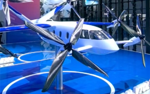 六旋翼混动飞行器亮相：载重600公斤、航程600千米