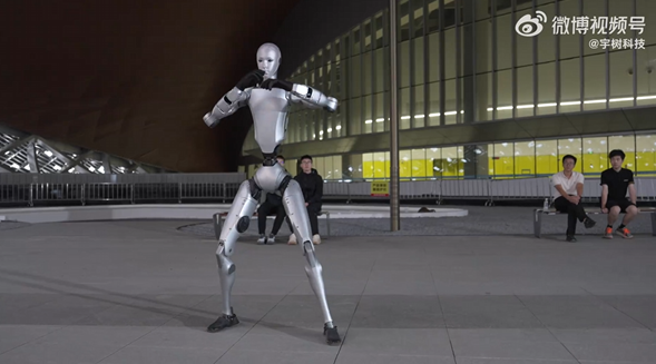 王兴兴回应新款人形机器人长得可怕：前几代头部非常简易 把仿生人脸加了上去