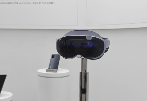 苹果发布Vision Pro新配件：双圈编织头带售价799元